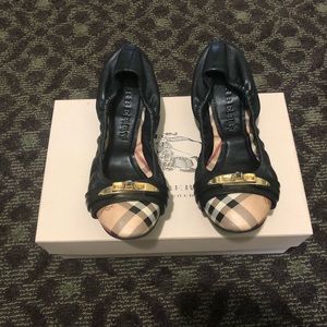 Authentic Burberry Haymarket W Aston Ballerina
